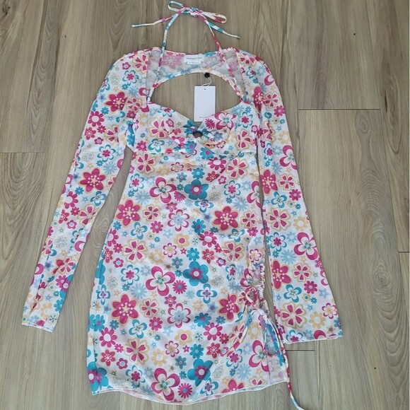 Lovers + Friends Hello Daisy Mini Dress in Retro Floral Open-Back Mini Dress - Picture 1 of 6